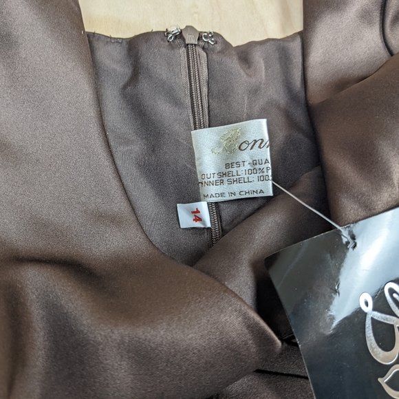 Gorgeous, sequined, Formal Gown by Bonny (S14) (Never worn, style tag intact!) - Picture 3 of 16